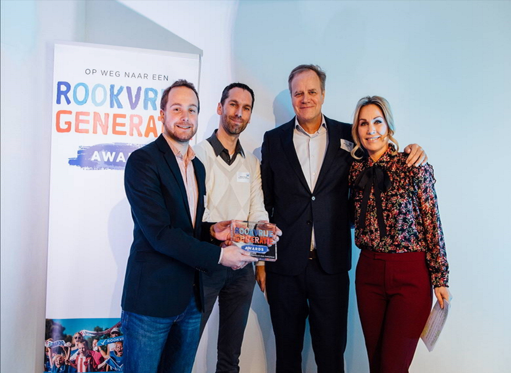 Speelpark Klein Zwitserland wint Rookvrije Generatie Award