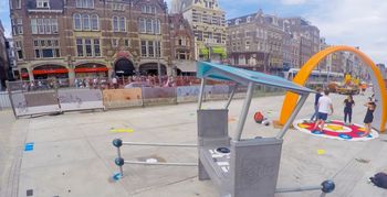 Pop-upplayground in Amsterdam combineert gamen met buiten spelen