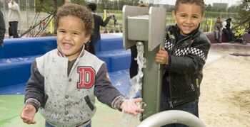 Amsterdam bestrijdt overgewicht kinderen met waterpalen