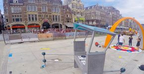 Pop-upplayground in Amsterdam combineert gamen met buiten spelen